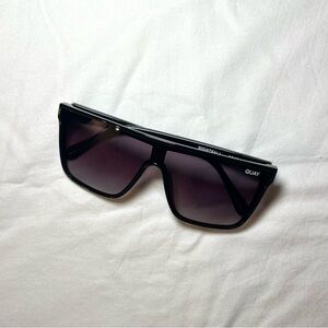 QUAY Australia nightfall medium shield black sunglasses